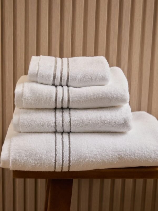 Pack 4 toallas Lua 100 % algodón 600 gr