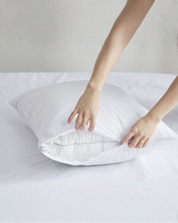 Almohada viajera hipoalergénica premium 45 x 65 cm